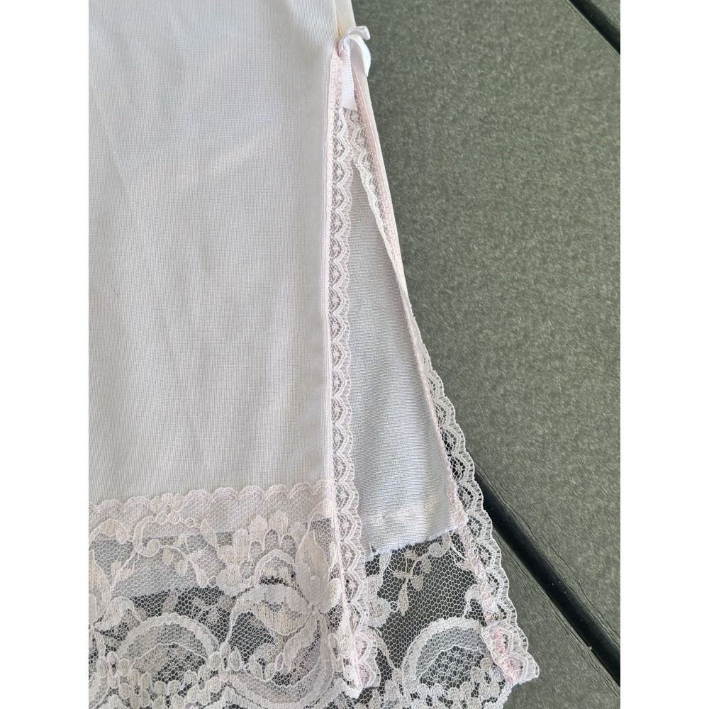 Vintage Pink Book Half Slip With Lace Detail Size Large Trim Slit - Picture 6 of 7